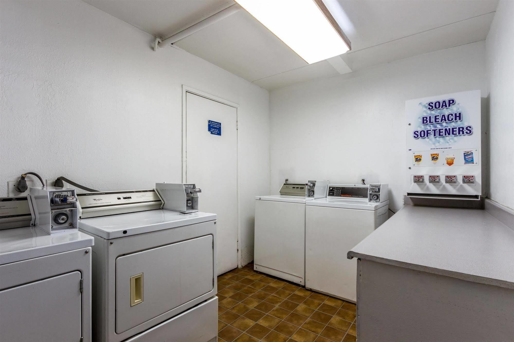 Motel 6 Glendale Az Eksteriør bilde